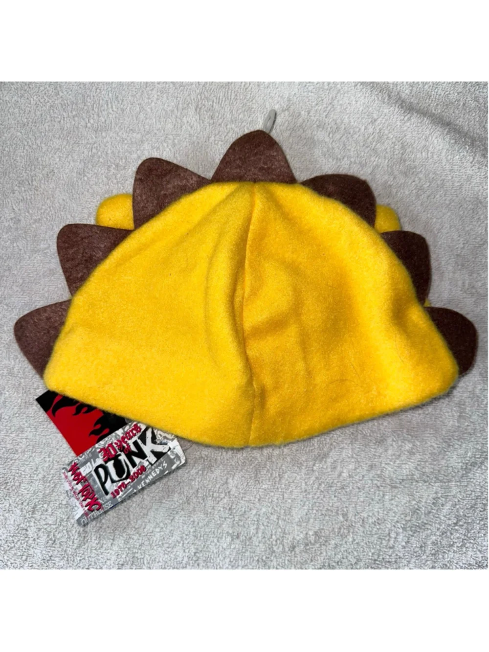 NOS Vintage 2000s Hot Topic Shonen Jump Bleach Child’s Fleece Lion Hat